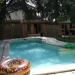 3 En Bois Avec Acces Piscine בקתה נים