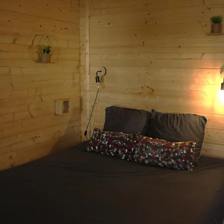 3 En Bois Avec Acces Piscine בקתה נים