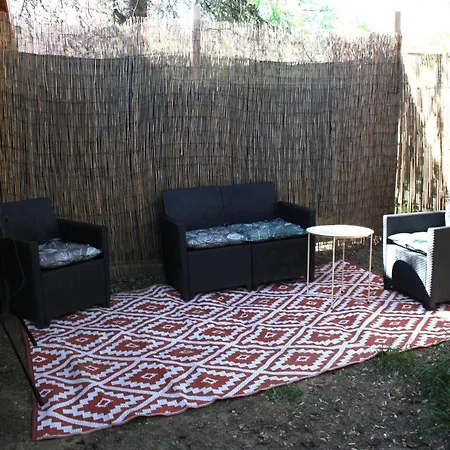 3 En Bois Avec Acces Piscine Nimes