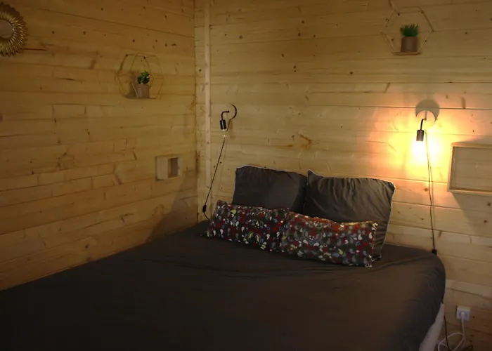 3 En Bois Avec Acces Piscine בקתה נים